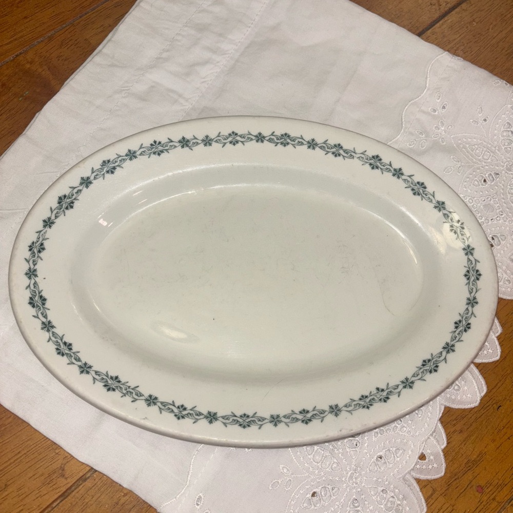 Buffalo David Bitton White and green Serveware Platter